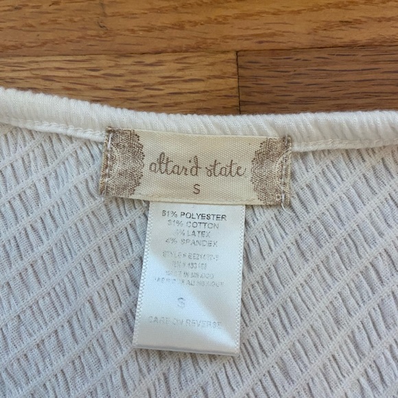 Super cute white one shoulder smocked tank Altar’d State size S - Picture 3 of 3